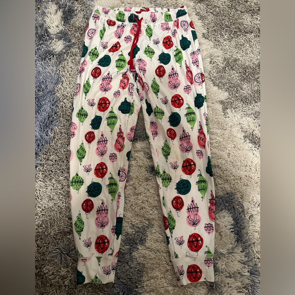 Crown & Ivy Size Small Christmas Ornament Pajama Pants